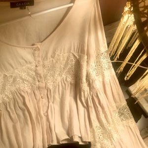 Gracia bell sleeve crop top